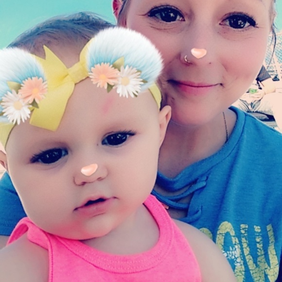 Meet your Posher, Megan - Picture 2 of 4